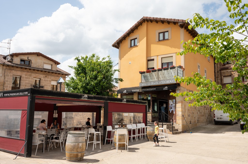 POSADA LA OLMA Polientes Valderredible Cantabria Alojamiento Bar Restaurante desde 1992